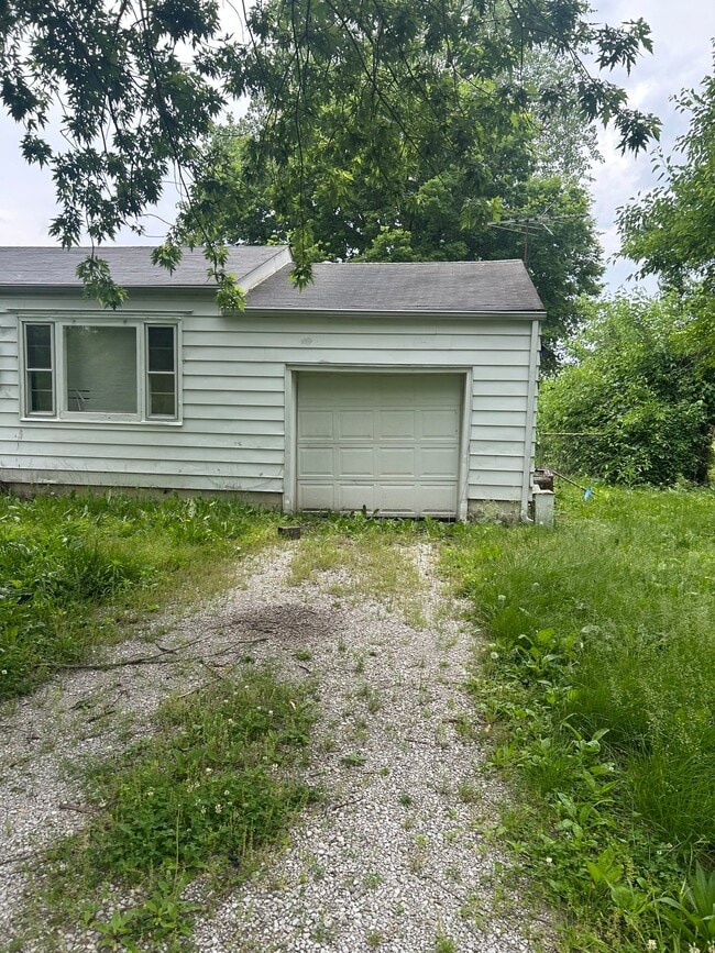 Photo - 306 Isabell St