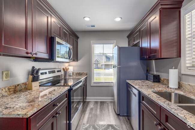 2BR, 2BA - 1,250SF - Kitchen - Chandler Cottages at Byerly Park