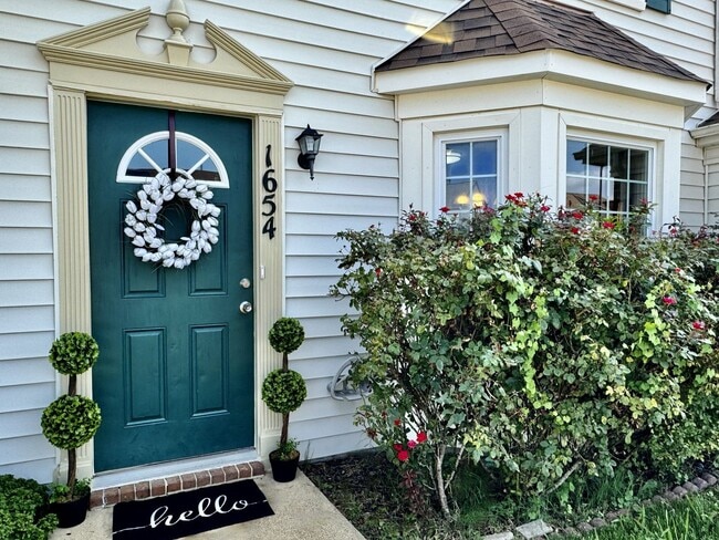 Photo - COMPLETELY Updated & Ready 08-21-26!! Sparkling Community Pool - Pet Friendly - Fenced Backyard!