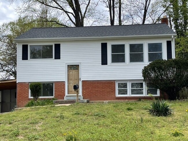 Photo - 14105 Robinson Ct House