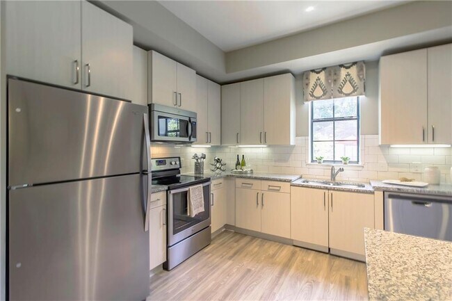 Photo - 4011 Roswell Rd NE Unit 1103