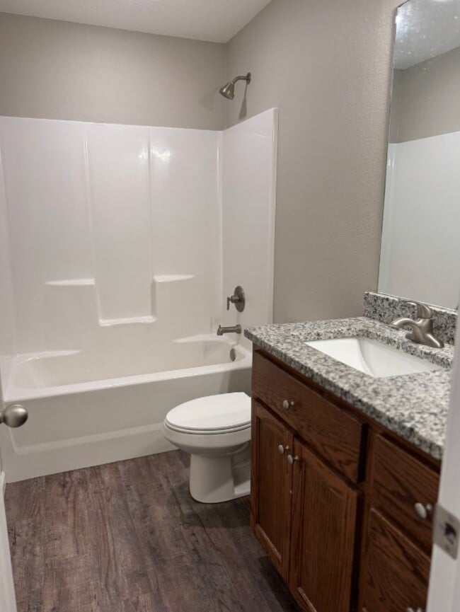 Photo - 919-921 W Stewart St Unidad 921