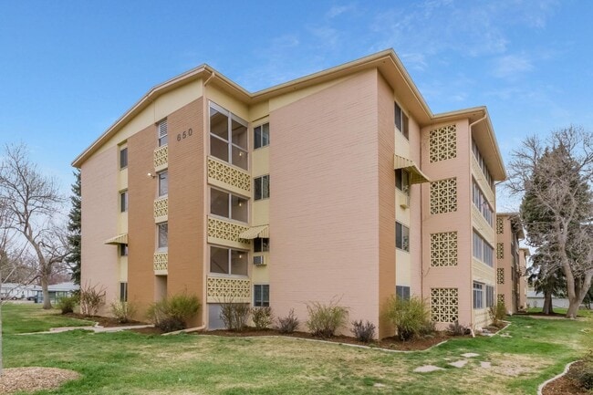 Photo - 650 S Clinton St Unidad #4A