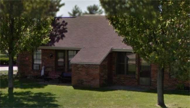 Photo - 293 S Main St