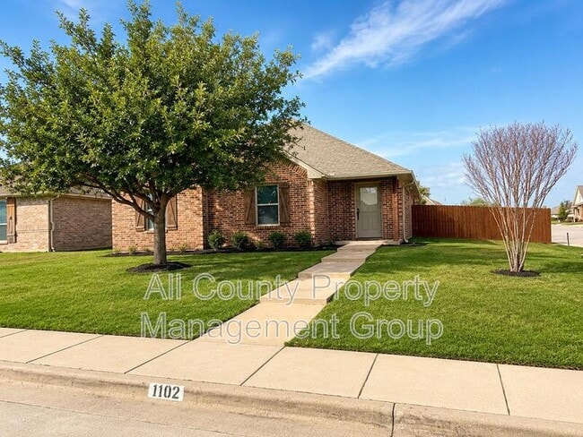 Building Photo - 1102 Avendale Dr