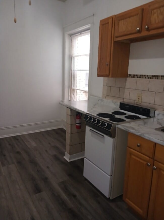Photo - 3920 N Broadway Unit 302