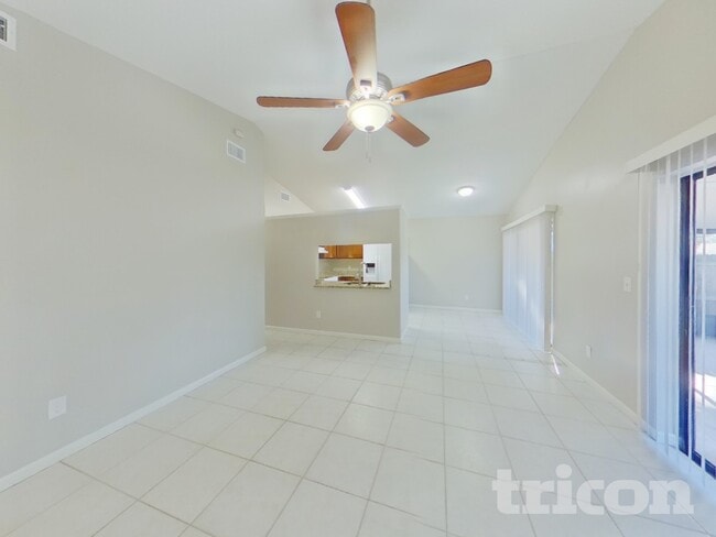 Photo - 10516 Parkcrest Dr