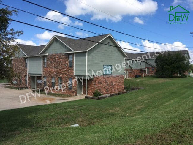 Photo - Walnut Apartments