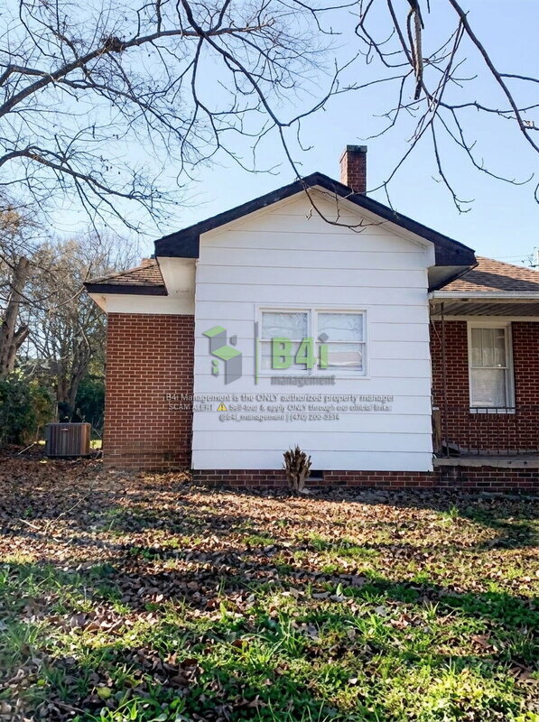 Photo - 409 Whitesville Rd