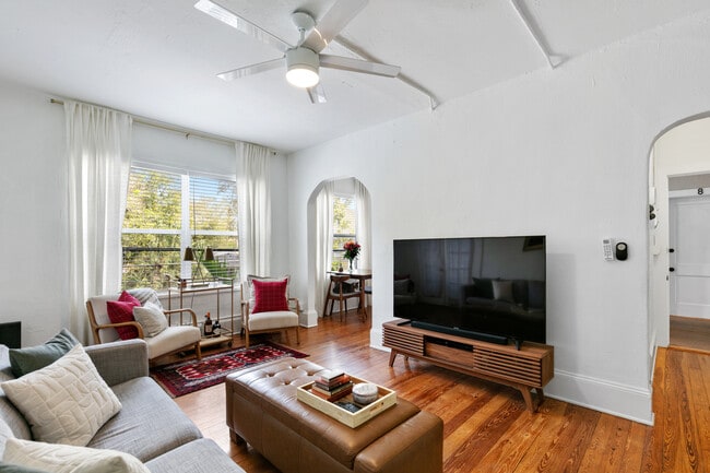 1836 Laurel St Unit 6