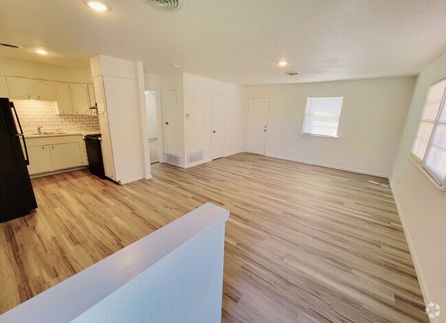 Building Photo - 2113 51st St Unit D Rental