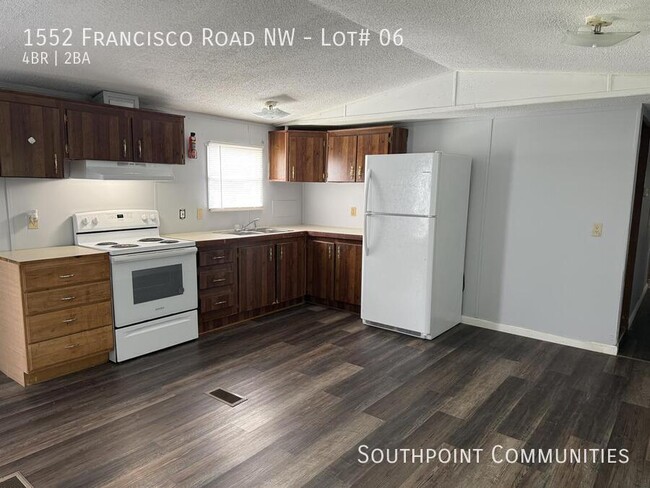 Photo - 1552 Francisco Rd NW House