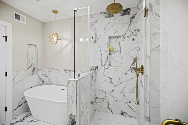 Photo - 1242 Quincy St NW