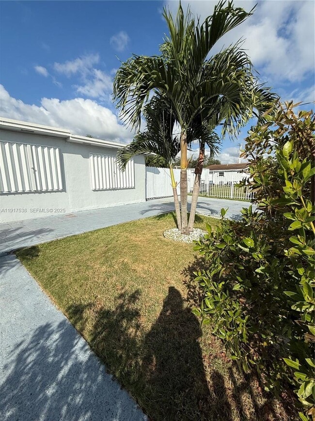 Photo - 22020 SW 114th Ave