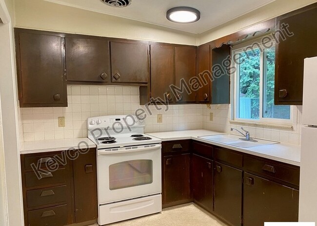 Photo - 711 W Prospect Rd