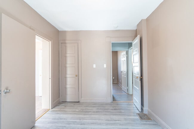 Photo - 440 Ewingville Rd Unidad 1