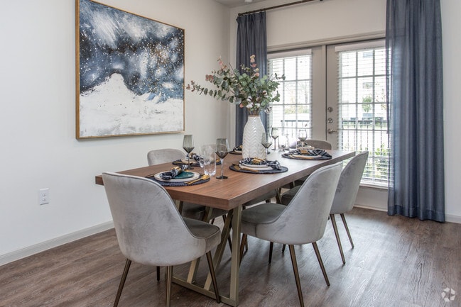 1 Br, Dining Room