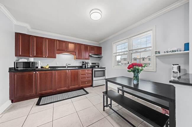 Photo - 47 Blandford St