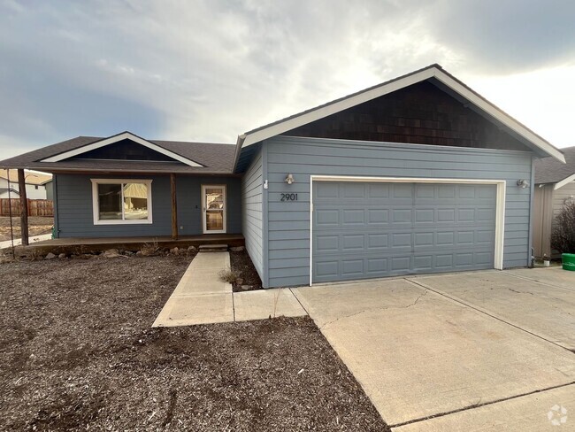 Building Photo - Single Level Home Close to Mountain View H...