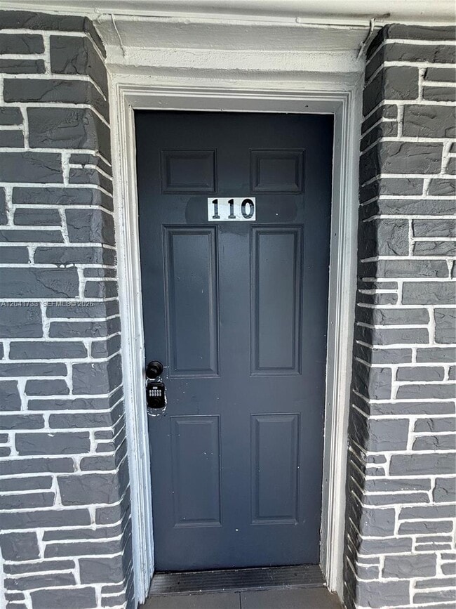 Photo - 1843 Dewey St Unit 110