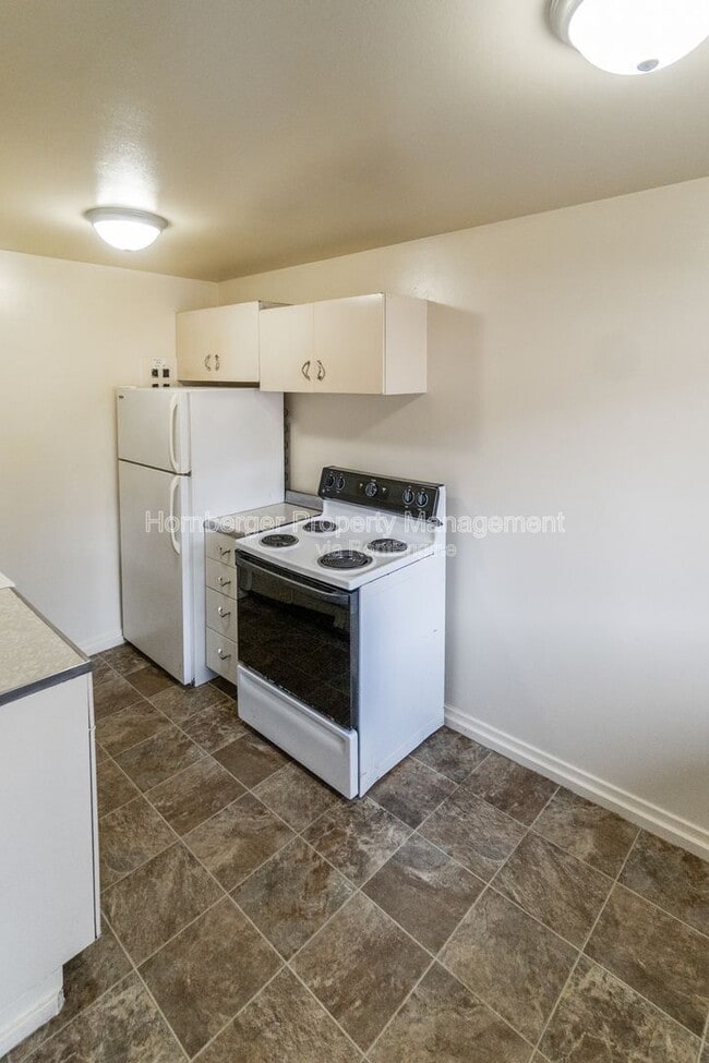 Photo - 728 W Maxwell Ave