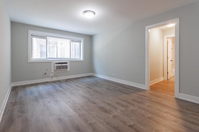 Photo - 530 W Surf St Unit 206