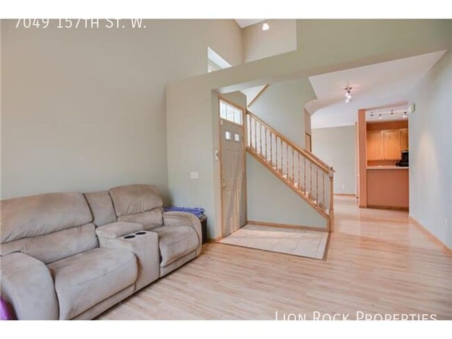 Photo - 7049 157th St W