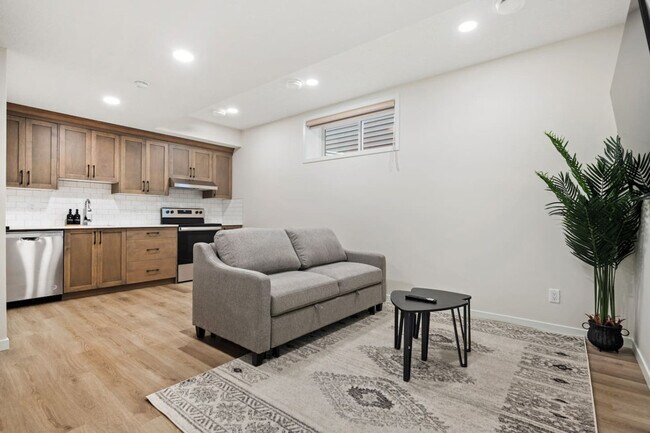 Photo - 147 Edith Dr NW Unit ID1314508P