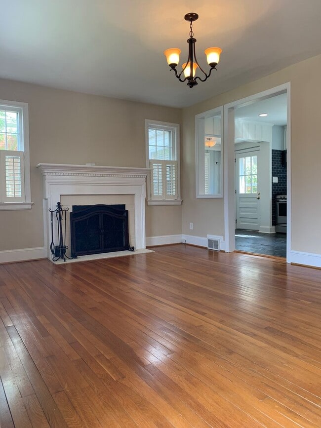 Photo - 3017 Mayview Rd