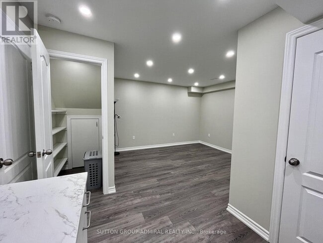 Photo - 53 Matthewson Ave