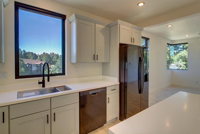 Building Photo - 1246 East Jen Drive Unit 102