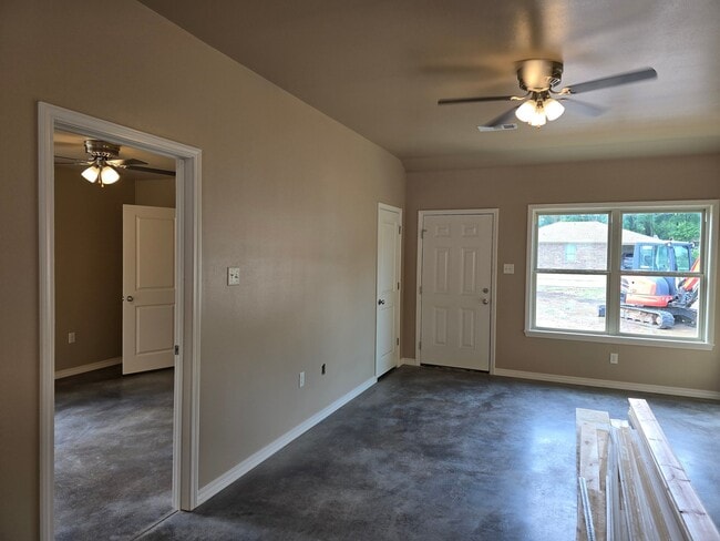 Photo - 1006 S El Paso Ave Unit 1006 S El Paso 1