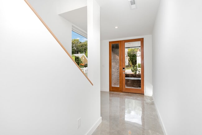 Photo - 515 W Lenoir St Unit 102