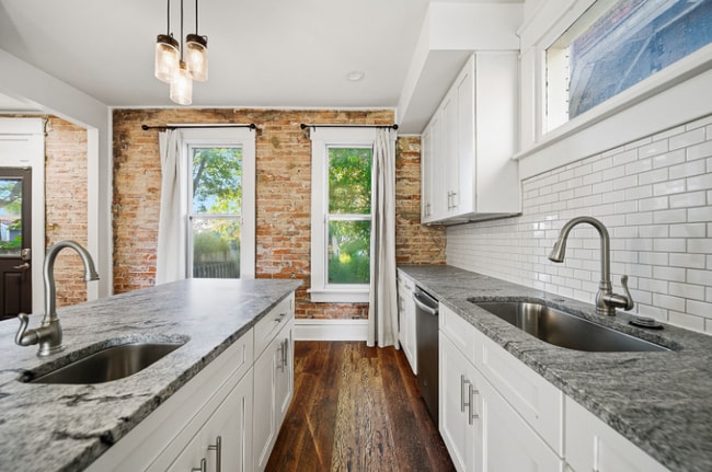 Photo - 433 St Clair Ave