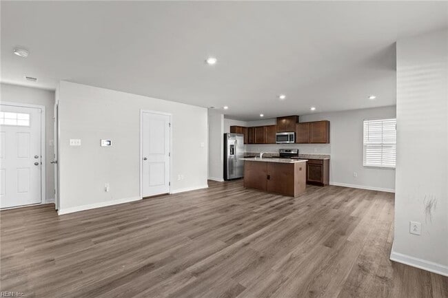 Photo - 103 Sourgum Ln