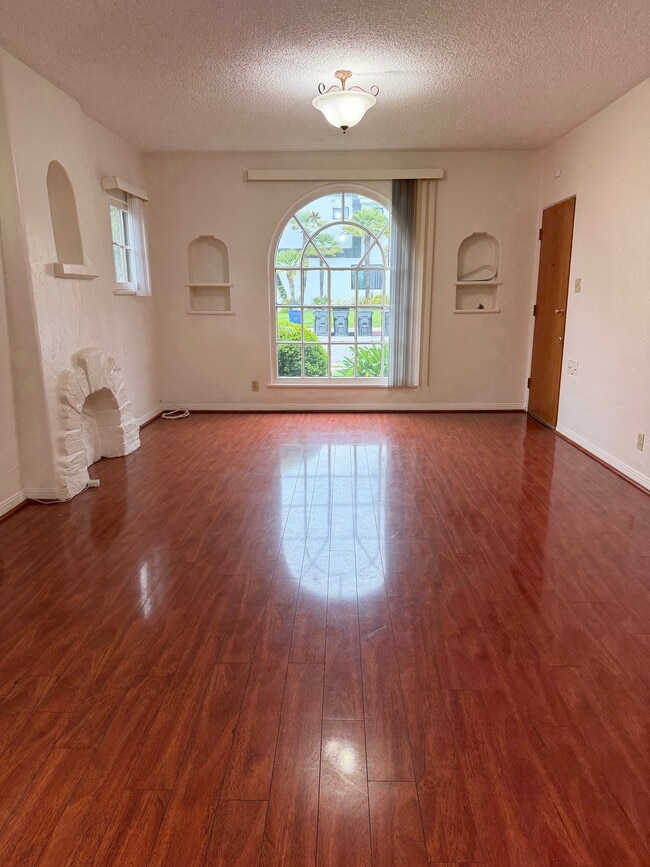 Photo - 600 E Maple St