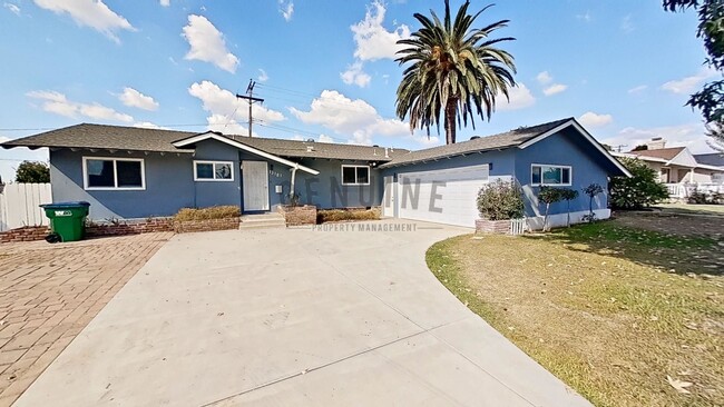 Updated 4Bd 2Ba Home in Tustin - Updated 4Bd 2Ba Home in Tustin