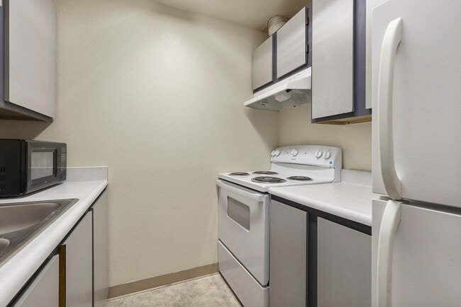 Dry Creek Apartments