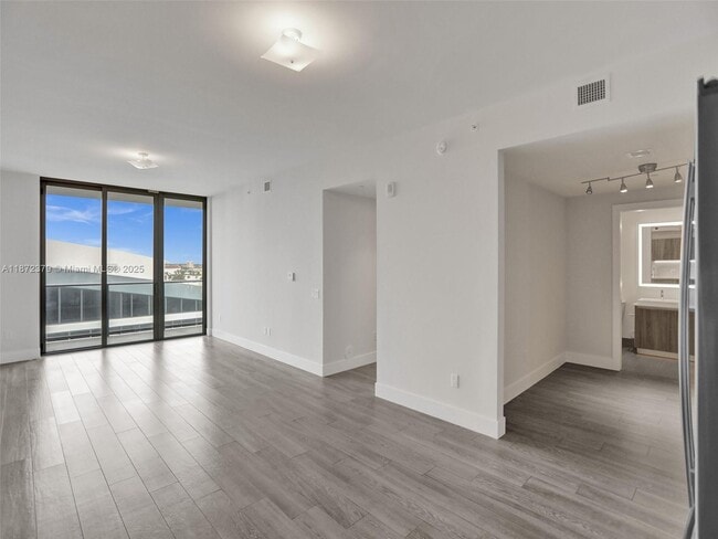 Photo - 2960 NE 207th St Unit 1108