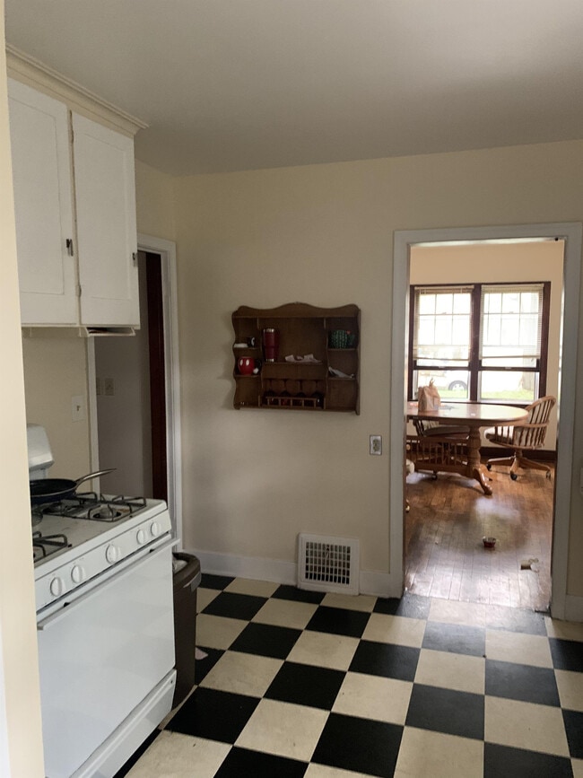 Photo - 153 Stoddard Ave