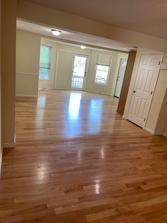 Photo - 581 Washington St