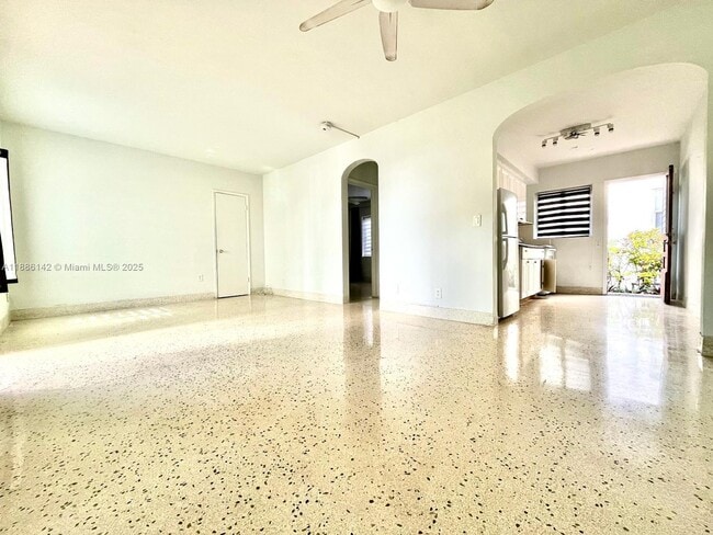 Photo - 2101 SW 3rd Ave Unit 2