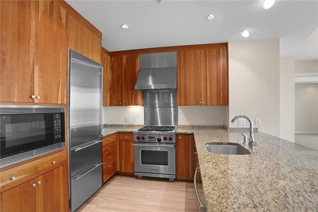 Photo - 3325 Piedmont Rd NE Unit 2404