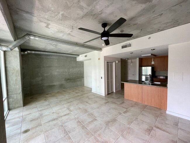 Building Photo - 1080 Park Blvd Unit 603