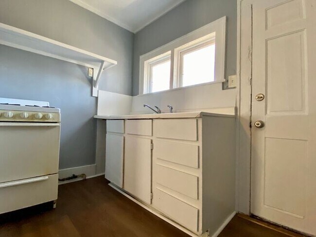 Photo - Niles 2 bedroom/1 bath unit