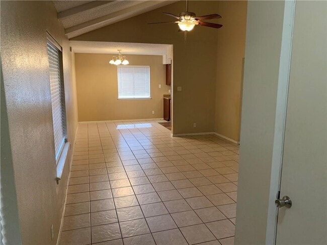 Photo - 7208 Creekside Dr