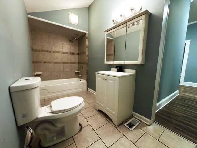 Photo - 408 S 12th St