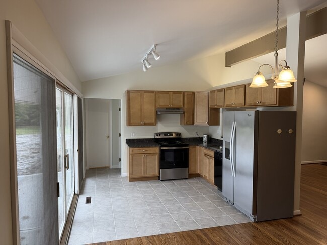 Photo - 6930 Euclid Ave