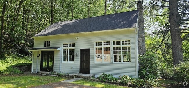 Building Photo - 50 Mountain Rd Rental