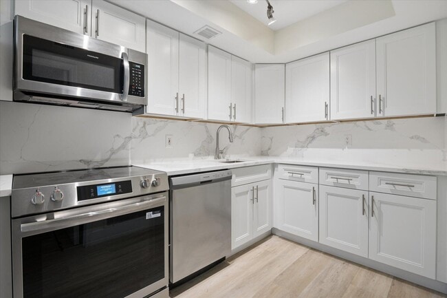 Photo - 511 Bayshore Dr Unit 206